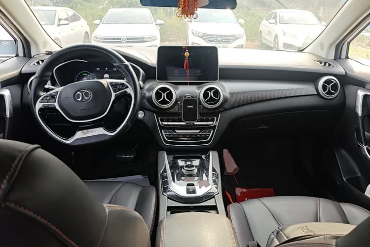 Used BAIC Beijing EU5 2019 R500 Smart Wind Edition Center Console