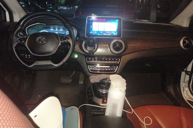 Used BAIC Beijing EU5 2019 R500 Smart Wind Edition Center Console