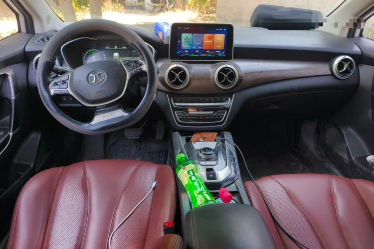 Used BAIC Beijing EU5 2019 R500 Smart Wind Edition Center Console