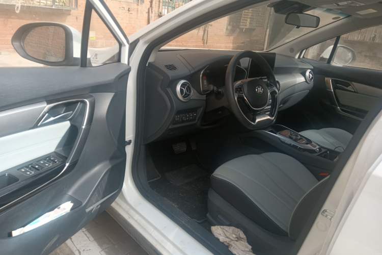 Used BAIC Beijing EU5 2019 R600 Smart Fashion Edition Driver Seat