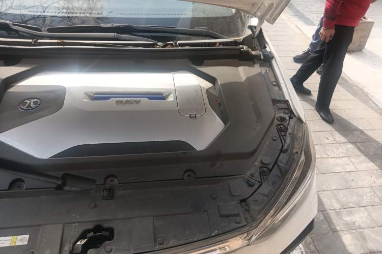 Used BAIC Beijing EU5 2019 R600 Smart Fashion Edition Engine Bay Left