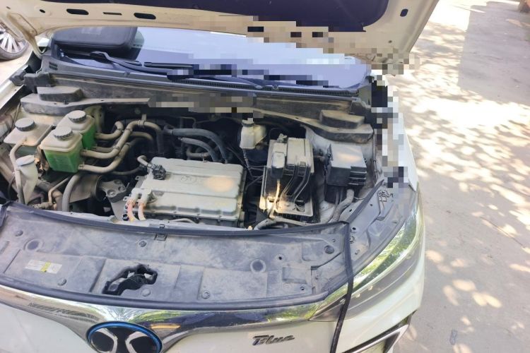 Used BAIC Beijing EU5 2019 R500 Smart Wind Edition Engine Bay Left
