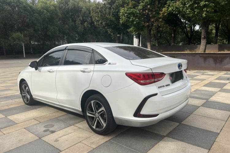 Used BAIC Beijing EU5 2019 R500 Smart Edition Exterior 4