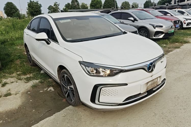 Used BAIC Beijing EU5 2019 R500 Smart Wind Edition Front Right 45 Deg