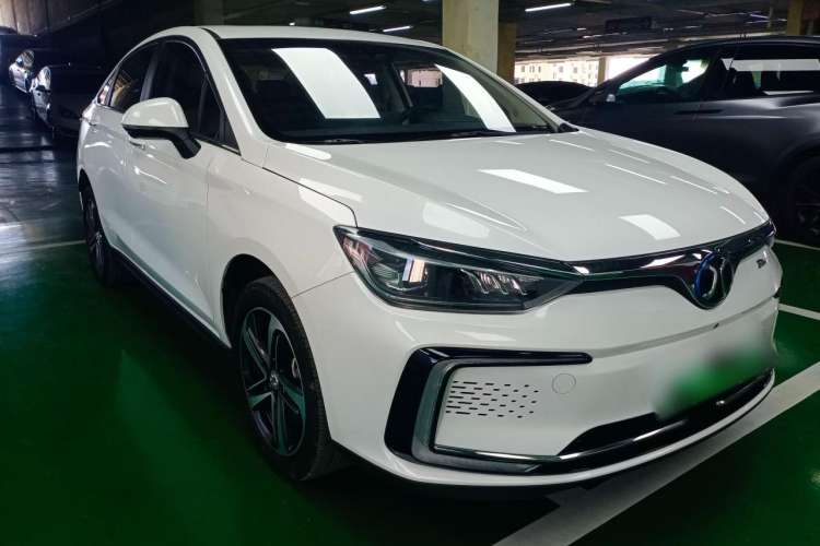 Used BAIC Beijing EU5 2019 R500 Smart Wind Edition Front Right 45 Deg