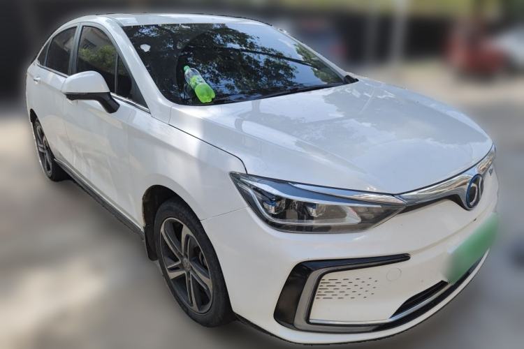 Used BAIC Beijing EU5 2019 R600 Smart Fashion Edition Front Right 45 Deg