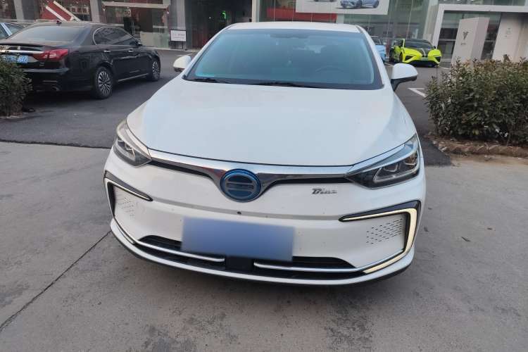 Used BAIC Beijing EU5 2019 R600 Smart Fashion Edition Front