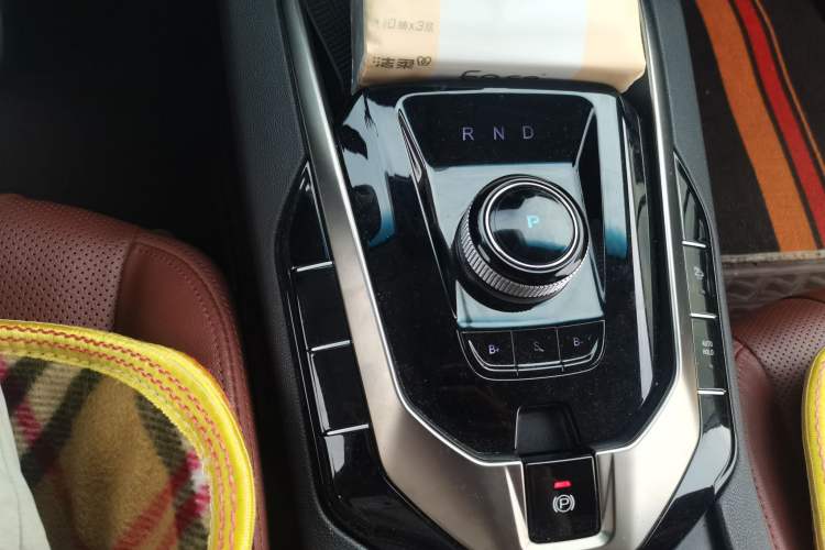 Used BAIC Beijing EU5 2019 R500 Smart Wind Edition Gear Lever