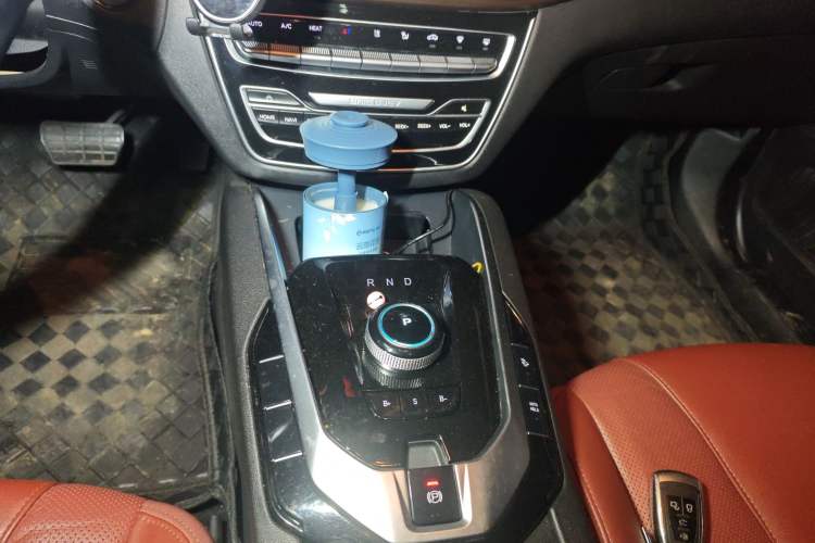 Used BAIC Beijing EU5 2019 R500 Smart Wind Edition Gear Lever