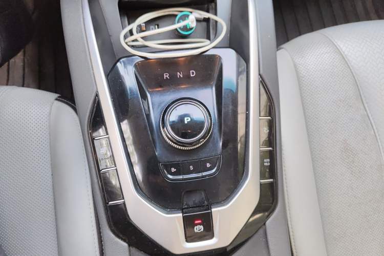 Used BAIC Beijing EU5 2019 R600 Smart Fashion Edition Gear Lever