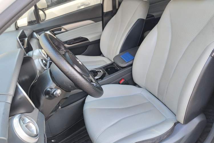 Used BAIC Beijing EU5 2019 R600 Smart Fashion Edition Left Front Seat