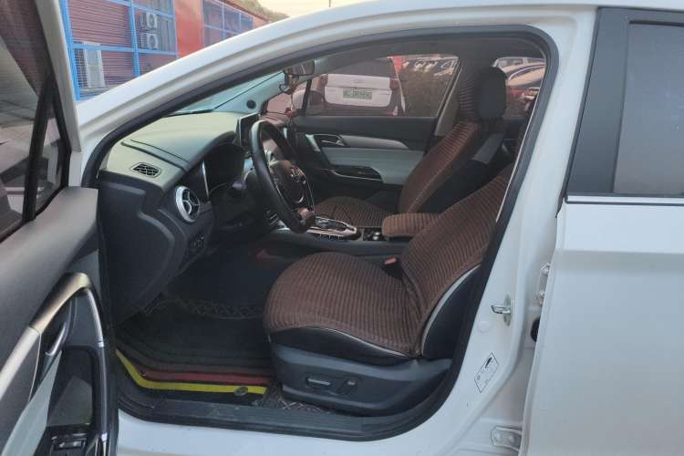 Used BAIC Beijing EU5 2019 R600 Smart Fashion Edition Left Front Seat
