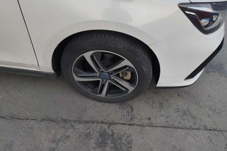 Used BAIC Beijing EU5 2019 R600 Smart Fashion Edition Left Front Wheel Hub