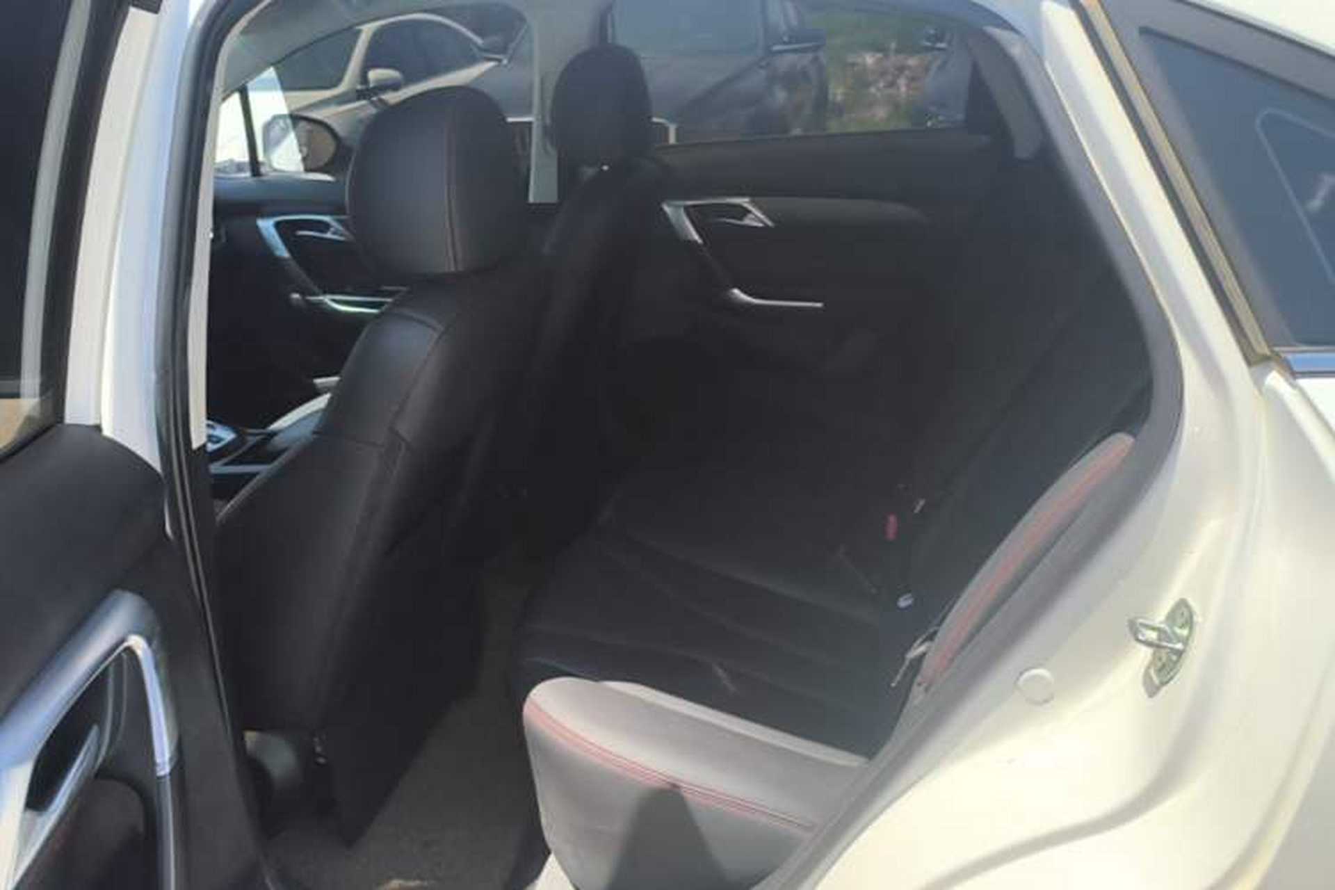 Used BAIC Beijing EU5 2019 R500 Smart Wind Edition Left Rear Seat