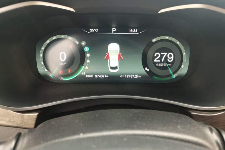 Used BAIC Beijing EU5 2019 R500 Smart Wind Edition Odometer Close Up