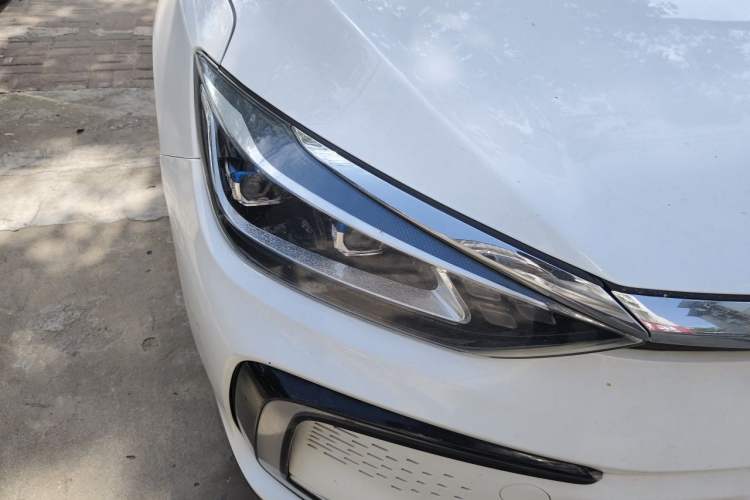 Used BAIC Beijing EU5 2019 R600 Smart Fashion Edition Right Front Headlight