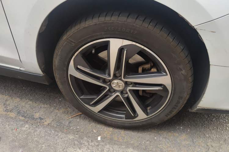 Used BAIC Beijing EU5 2019 R500 Smart Wind Edition Right Front Wheel Hub