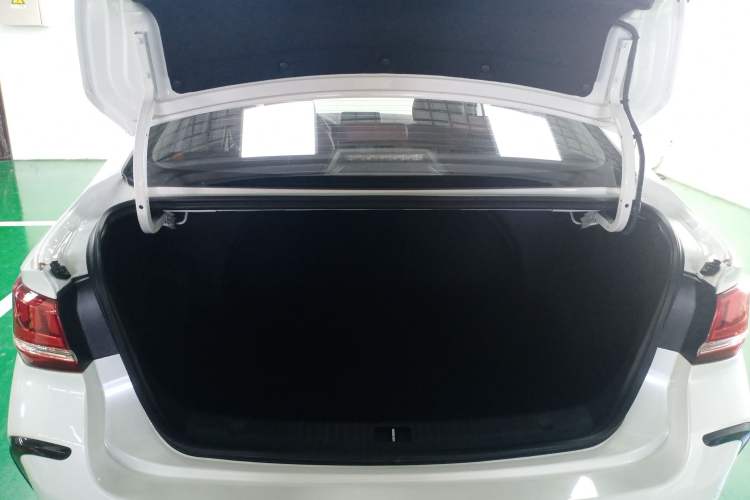 Used BAIC Beijing EU5 2019 R500 Smart Wind Edition Trunk