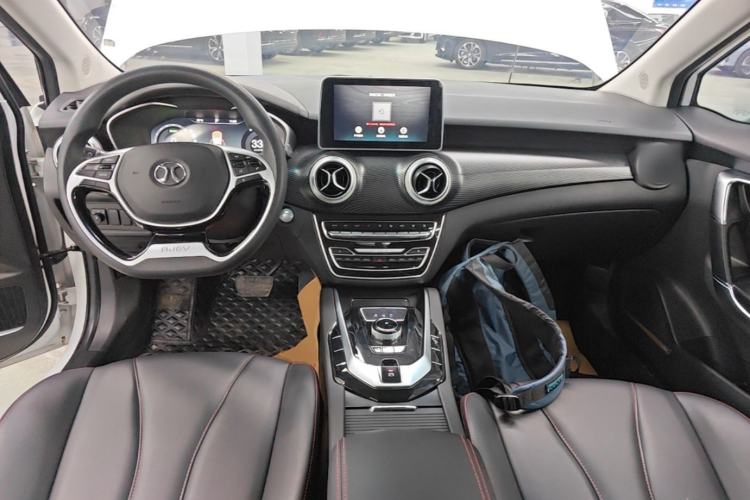 Used BAIC Beijing EU5 2020 Classic Model R500 Smart Wind Edition Center Console