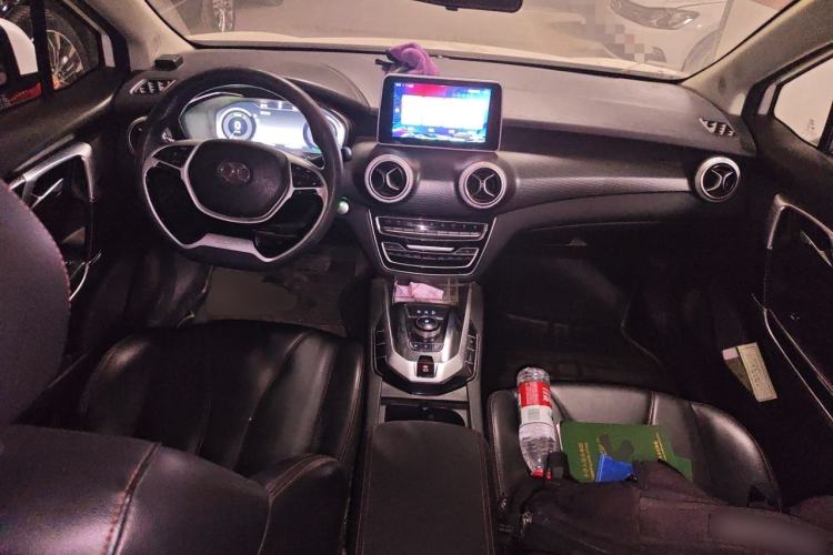 Used BAIC Beijing EU5 2020 Classic Model R500 Smart Wind Edition Center Console