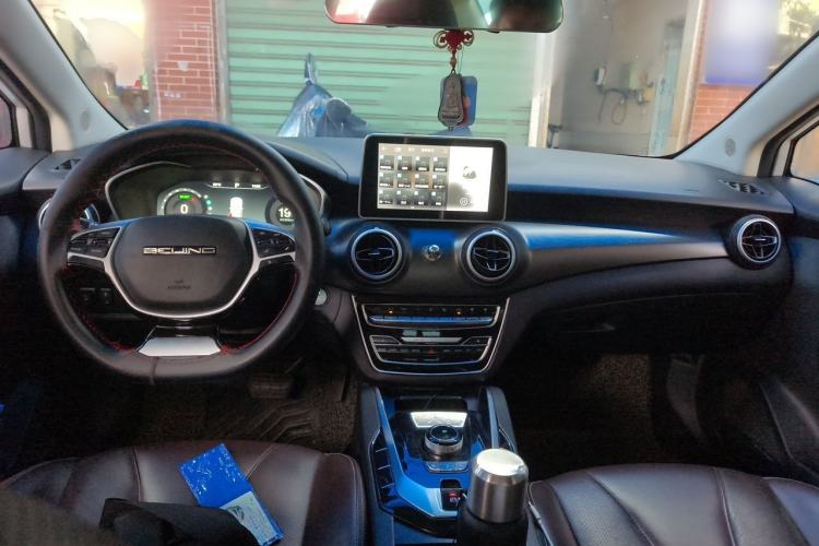 Used BAIC Beijing EU5 2020 Jingcai Edition R500 Smart Wind Version Center Console