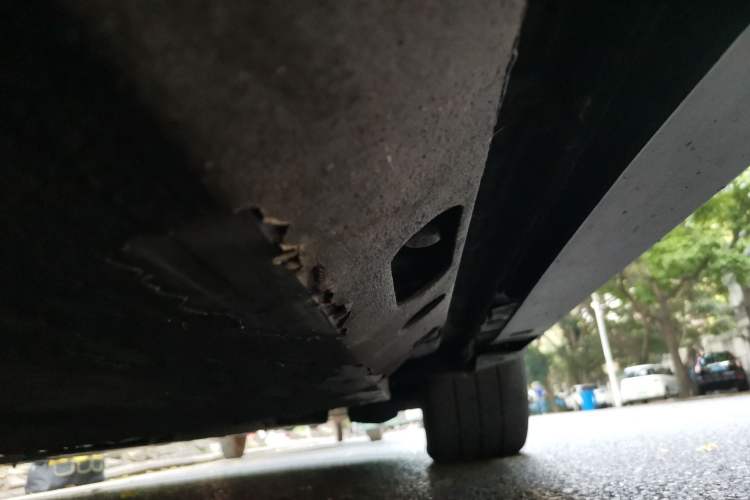Used BAIC Beijing EU5 2020 R600 Smart Fashion Edition Chassis Front Right