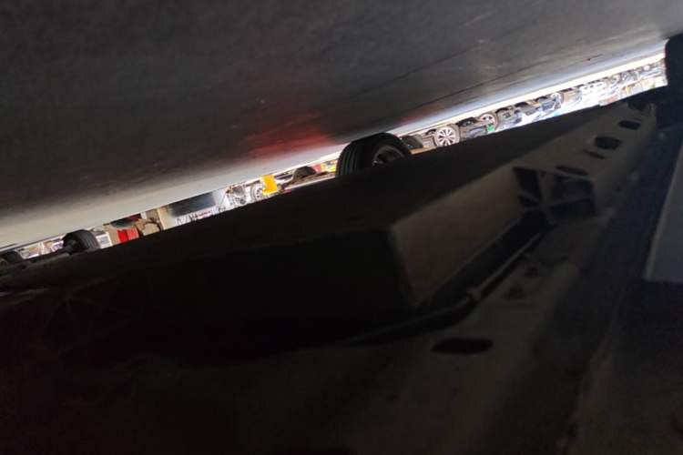Used BAIC Beijing EU5 2020 R600 Smart Fashion Edition Chassis Front Right