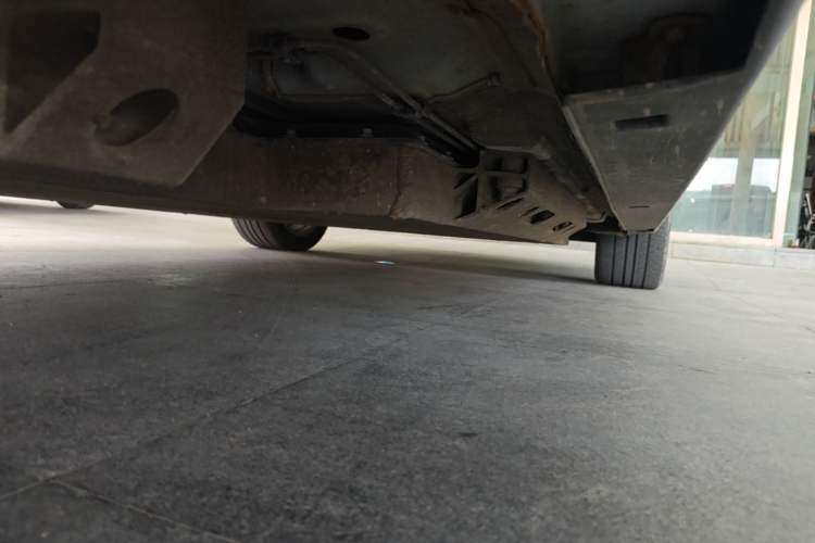Used BAIC Beijing EU5 2020 R600 Smart Fashion Edition Chassis Rear Right
