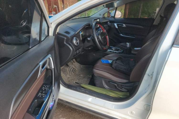Used BAIC Beijing EU5 2020 Jingcai Edition R500 Smart Wind Version Driver Seat
