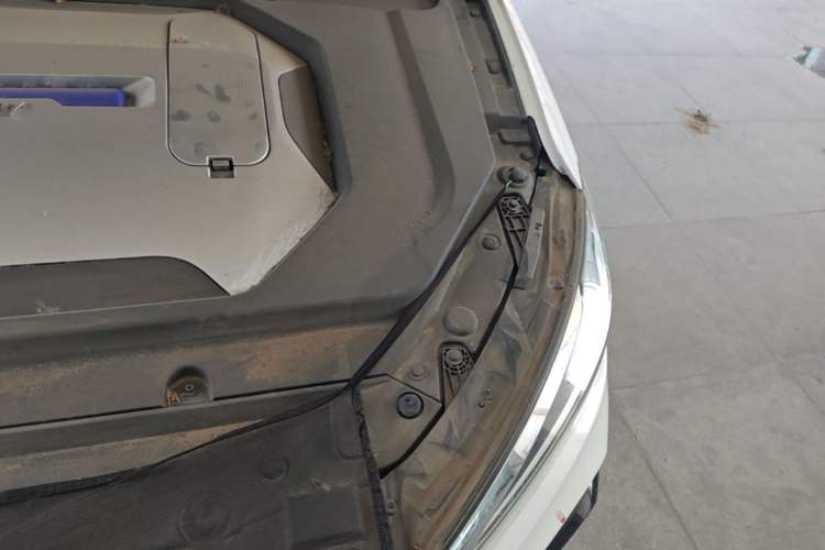 Used BAIC Beijing EU5 2020 R600 Smart Fashion Edition Engine Bay Left