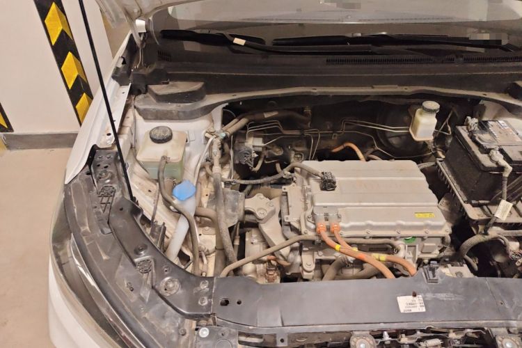 Used BAIC Beijing EU5 2020 Classic Model R500 Smart Wind Edition Engine Bay Right