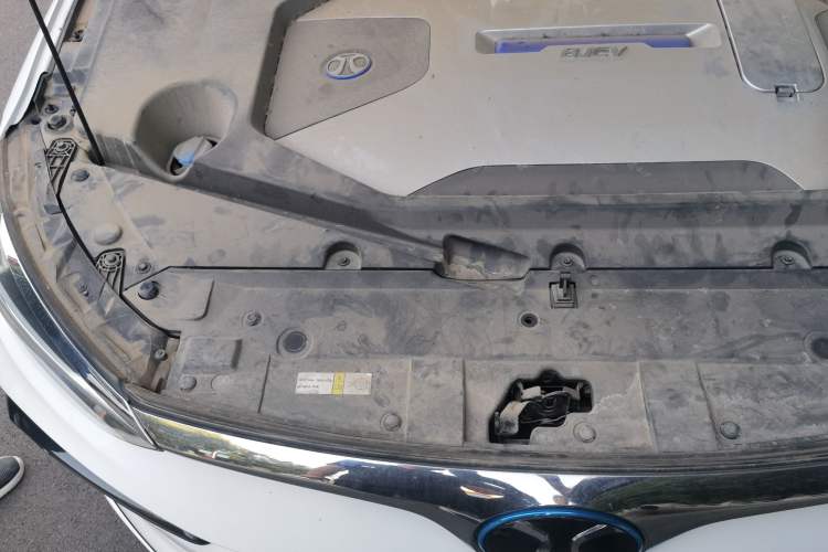 Used BAIC Beijing EU5 2020 Classic Model R550 Smart Trend Edition Engine Bay Right