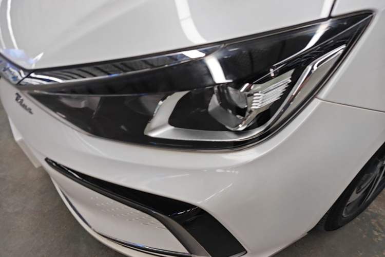 Used BAIC Beijing EU5 2020 Classic Model R500 Smart Wind Edition Left Front Headlight