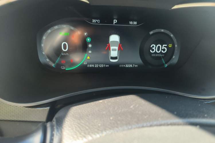 Used BAIC Beijing EU5 2020 R500 Smart Wind Edition Odometer Close Up