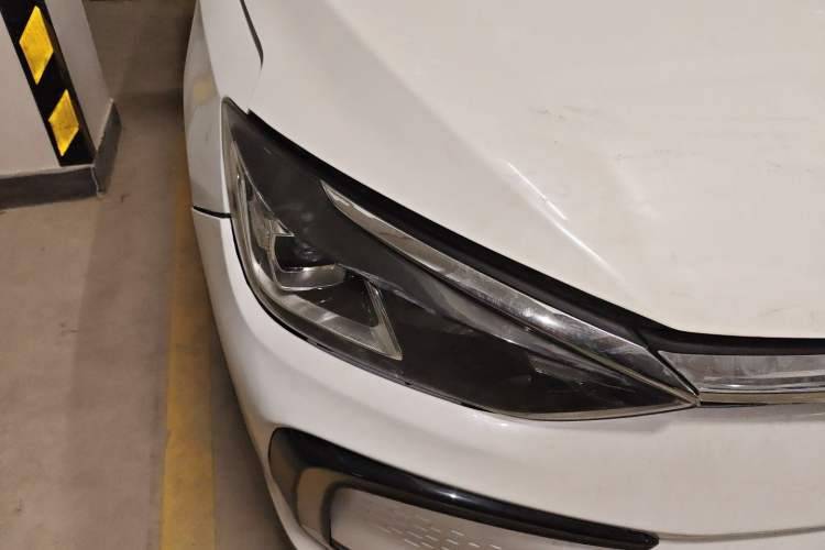 Used BAIC Beijing EU5 2020 Classic Model R500 Smart Wind Edition Right Front Headlight