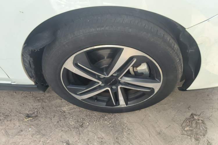 Used BAIC Beijing EU5 2020 R500 Smart Wind Edition Right Front Wheel Hub