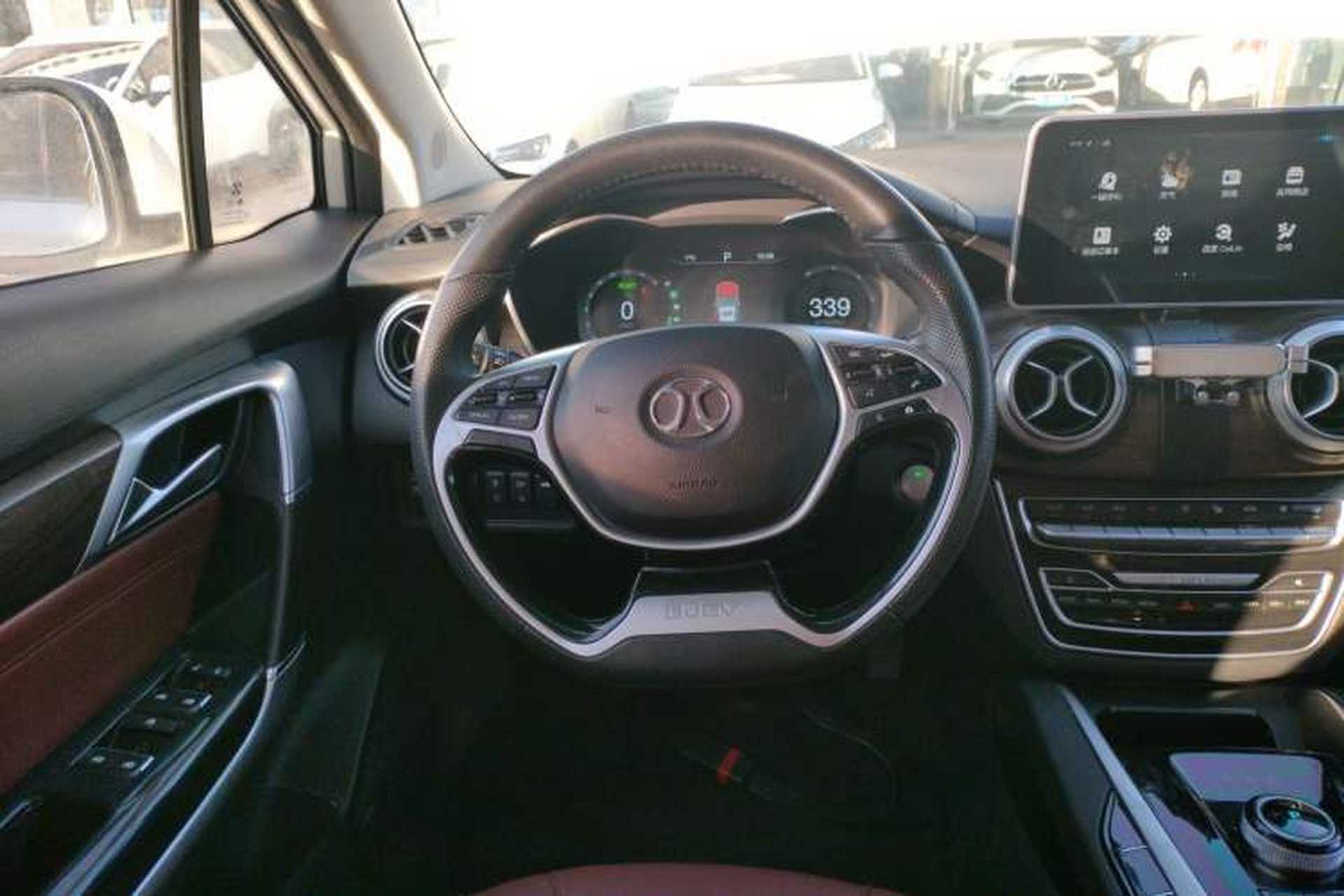 Used BAIC Beijing EU5 2020 Jingcai Edition R500 Smart Wind Version Steering Wheel