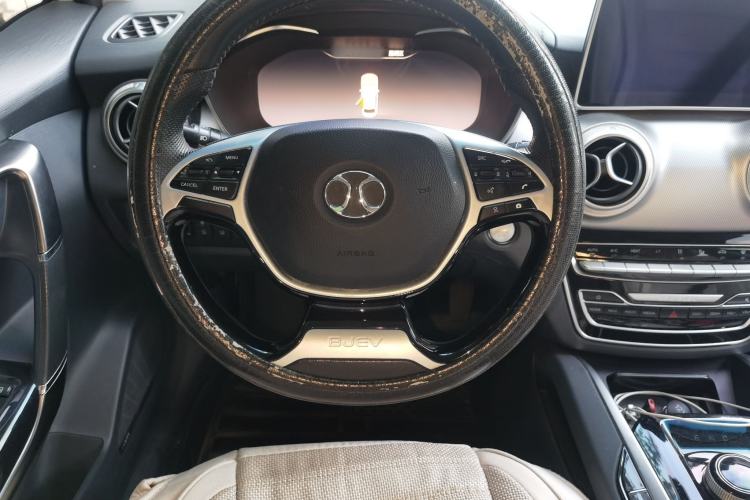 Used BAIC Beijing EU5 2020 Classic Model R550 Smart Trend Edition Steering Wheel