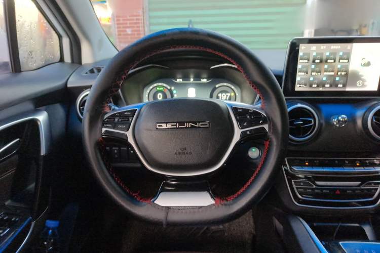Used BAIC Beijing EU5 2020 Jingcai Edition R500 Smart Wind Version Steering Wheel