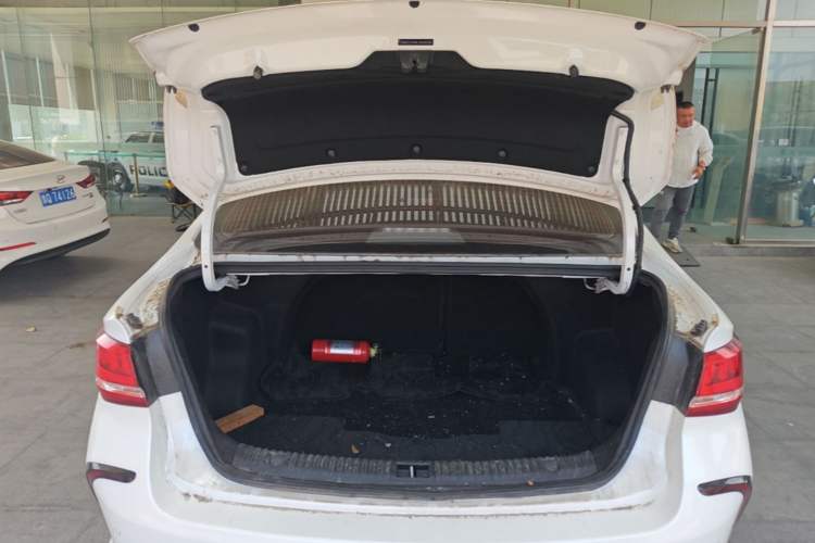 Used BAIC Beijing EU5 2020 R600 Smart Fashion Edition Trunk