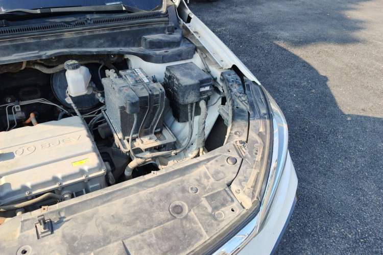 Used BAIC Beijing EU5 2021 Special Edition Engine Bay Left