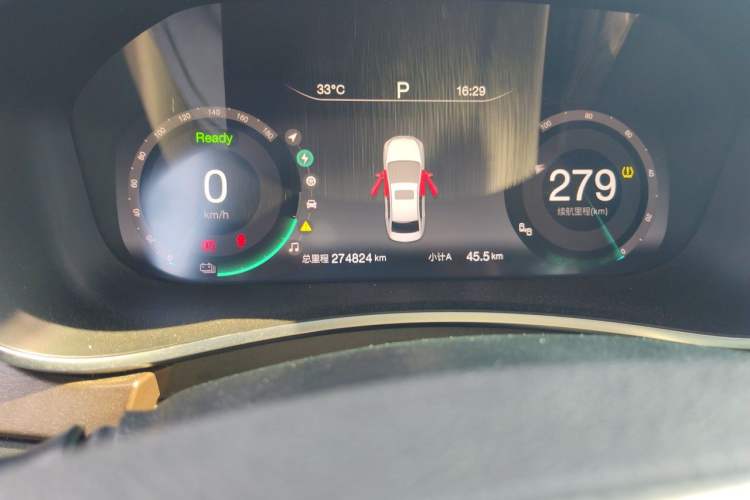 Used BAIC Beijing EU5 2021 Special Edition Odometer Close Up