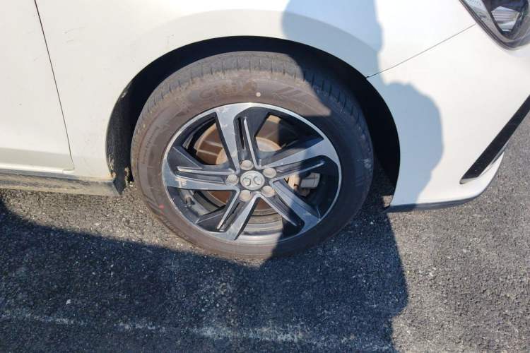 Used BAIC Beijing EU5 2021 Special Edition Right Front Wheel Hub