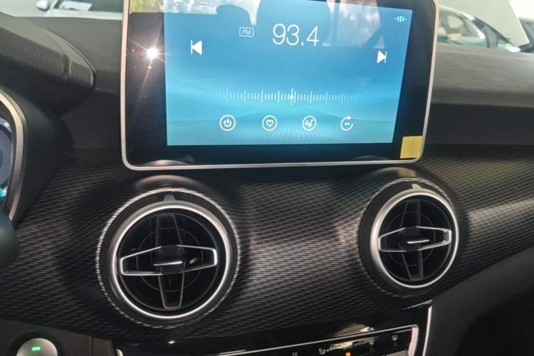 Used BAIC Beijing EU5 2022 Ride-Hailing High-Power Luxury Edition Audio And AC Panel