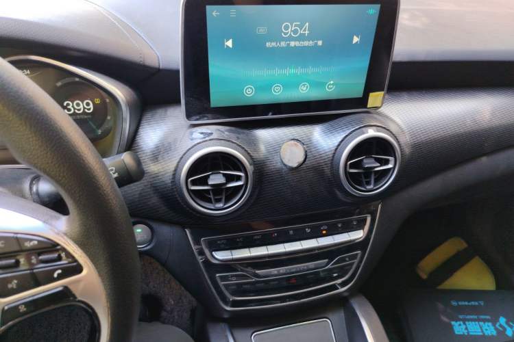 Used BAIC Beijing EU5 2022 Ride-Hailing Luxury Edition Audio And AC Panel