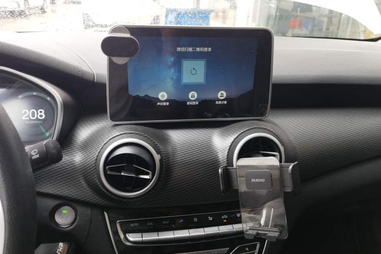 Used BAIC Beijing EU5 2022 Ride-Hailing High-Power Luxury Edition Audio And AC Panel