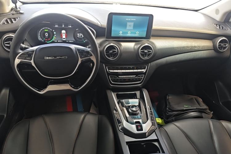 Used BAIC Beijing EU5 2022 Ride-Hailing High-Power Luxury Edition Center Console