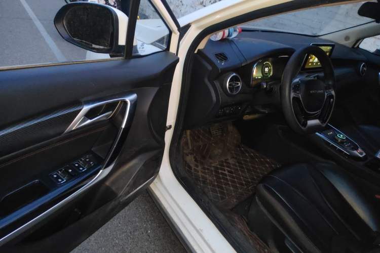 Used BAIC Beijing EU5 2022 Ride-Hailing Luxury Edition Driver Seat