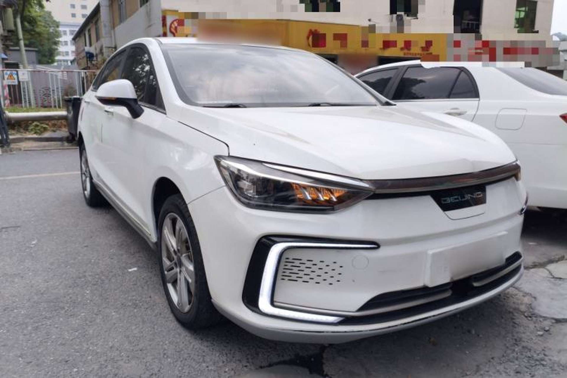 Used BAIC Beijing EU5 2022 Ride-Hailing Luxury Edition Exterior 2