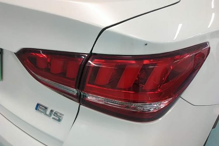 Used BAIC Beijing EU5 2022 Ride-Hailing High-Power Luxury Edition Exterior 3